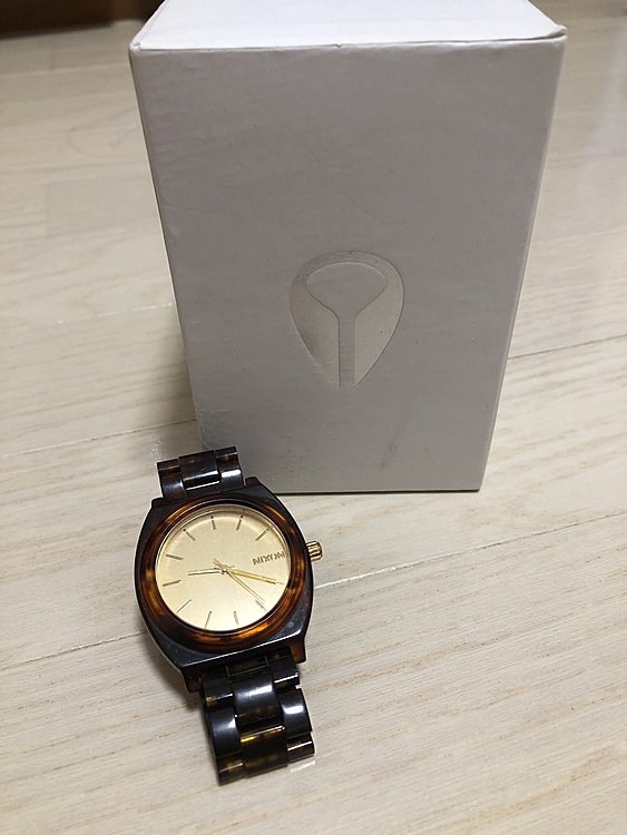 ニクソン（高級時計）の商品画像 - 査定依頼日：2020年2月21日 - 最高査定価格：500円