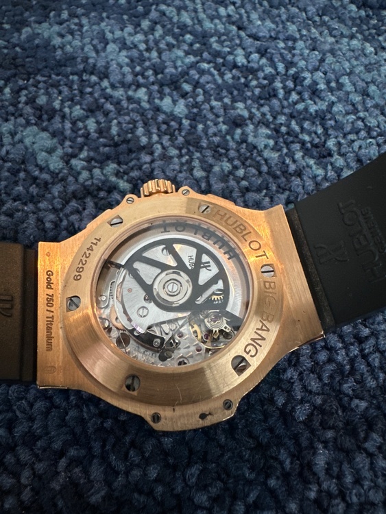 ウブロ ビックバン 114229（高級時計）の商品画像 - 査定依頼日：2025年12月7日 - 最高査定価格：1,400,000円