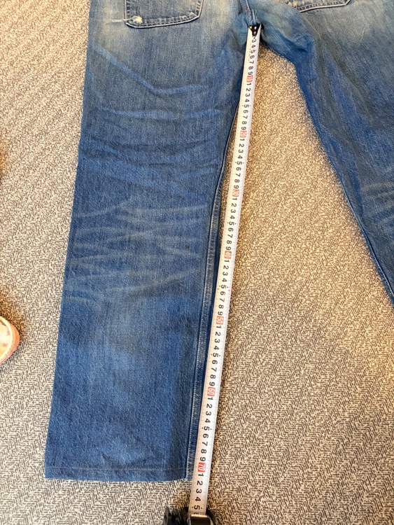 DIESEL ルーズストレート デニムパンツ W34 LOIKU（WASH 008A2）（古着・ファッション）の商品画像 - 査定依頼日：2026年8月9日 - 最高査定価格：100,000円