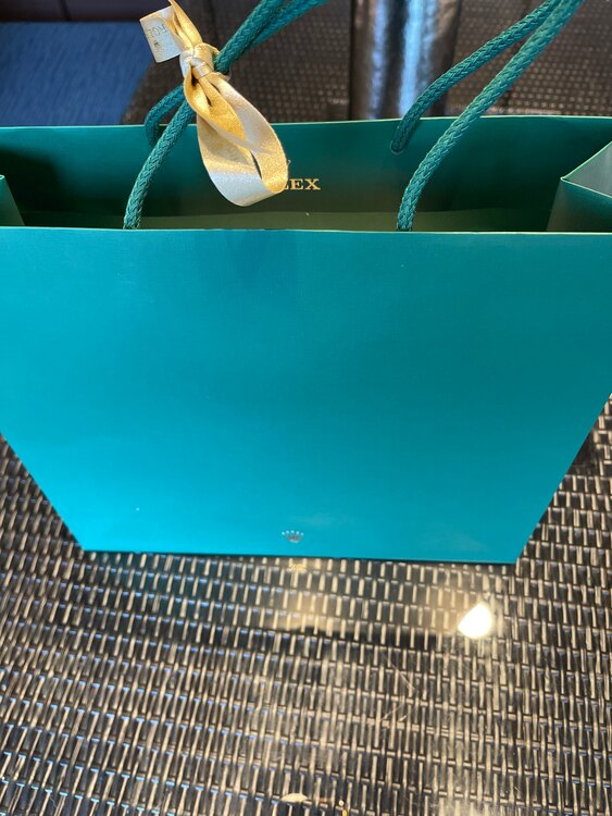 オイスターパーペチュアル31 ピスタチオ（高級時計）の商品画像 - 査定依頼日：2025年5月16日 - 最高査定価格：2,100,000円