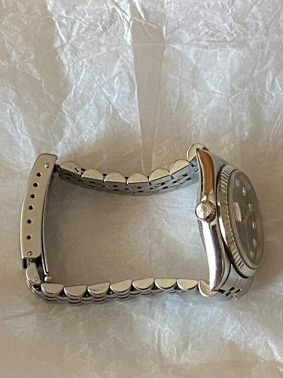 ロレックスオイスターパーペチュアル（高級時計）の商品画像 - 査定依頼日：2025年4月26日 - 最高査定価格：5,000,000円