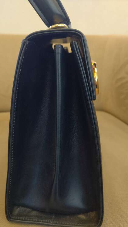 ガンチーニハンドバック（ブランドバッグ）の商品画像 - 査定依頼日：2025年1月31日 - 最高査定価格：30,000円