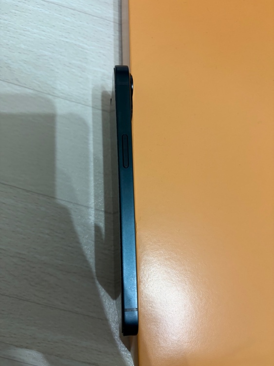 iPhone 13 128GB docomo（スマホ）の商品画像 - 査定依頼日：2026年1月25日 - 最高査定価格：33,000円