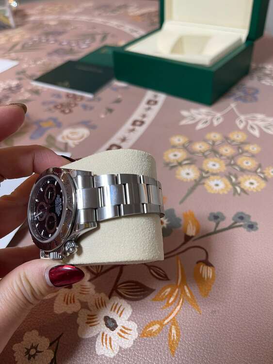 ロレックス デイトナ 116520（高級時計）の商品画像 - 査定依頼日：2025年2月20日 - 最高査定価格：2,850,000円