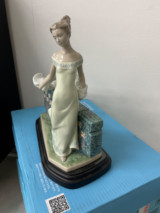 リアドロ人形　T.eodems     Patrog  Nー237／1000（美術品・骨董品）の商品画像 - 査定依頼日：2026年1月23日 - 最高査定価格：5,000円