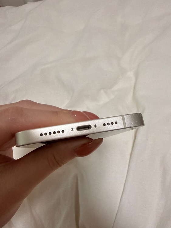 iPhone14plus（スマホ）の商品画像 - 査定依頼日：2026年5月20日 - 最高査定価格：44,000円