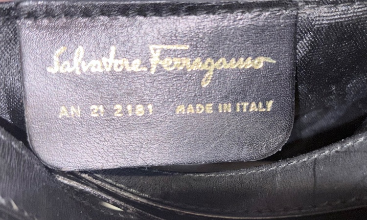 フェラガモ  （ブランドバッグ）の商品画像 - 査定依頼日：2026年2月8日 - 最高査定価格：17,000円