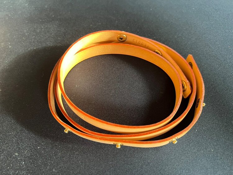 フロランティーヌ（ブランド財布・小物）の商品画像 - 査定依頼日：2025年4月27日 - 最高査定価格：35,000円