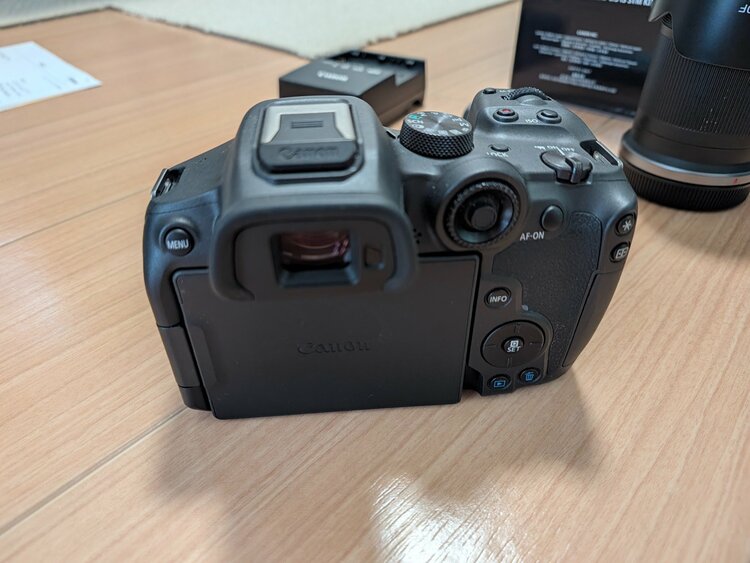 EOS R7 RF-S18-150 RF100-400（カメラ）の商品画像 - 査定依頼日：2026年9月13日 - 最高査定価格：215,000円