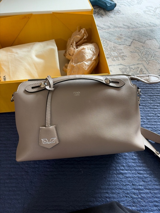 フェンディ  （ブランドバッグ）の商品画像 - 査定依頼日：2026年1月27日 - 最高査定価格：85,000円