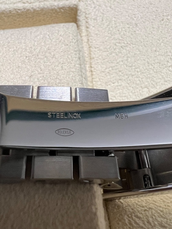 ロレックス GMTマスター 126710BLNr（高級時計）の商品画像 - 査定依頼日：2026年1月28日 - 最高査定価格：2,940,000円