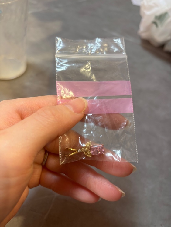 ピンクダイヤモンド（金・貴金属）の商品画像 - 査定依頼日：2026年1月11日 - 最高査定価格：1,000,000円