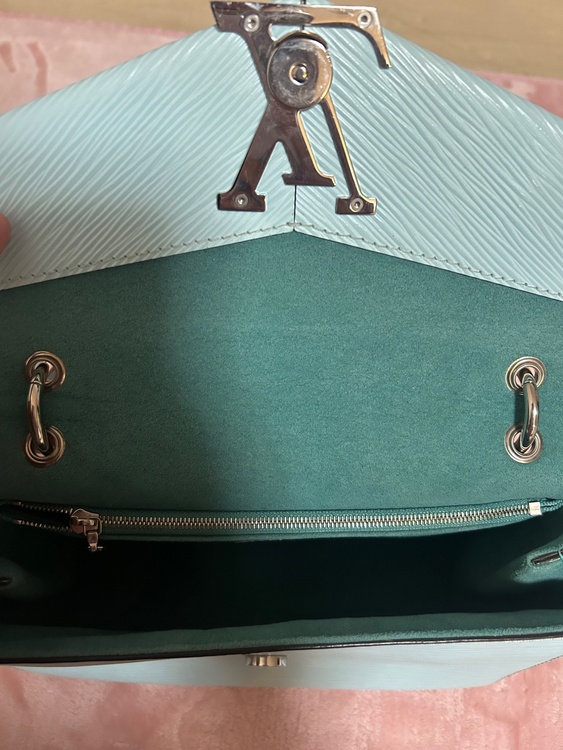 ルイヴィトン エピ （ブランドバッグ）の商品画像 - 査定依頼日：2026年2月19日 - 最高査定価格：100,000円