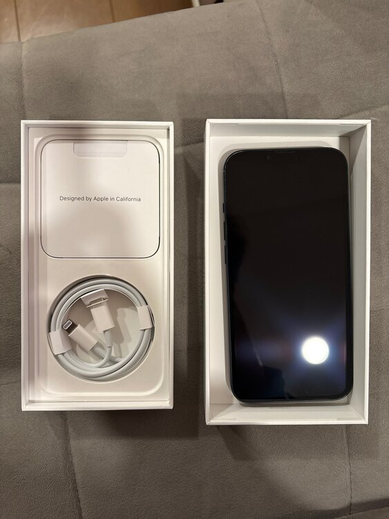 iPhone13（スマホ）の商品画像 - 査定依頼日：2025年3月17日 - 最高査定価格：37,000円