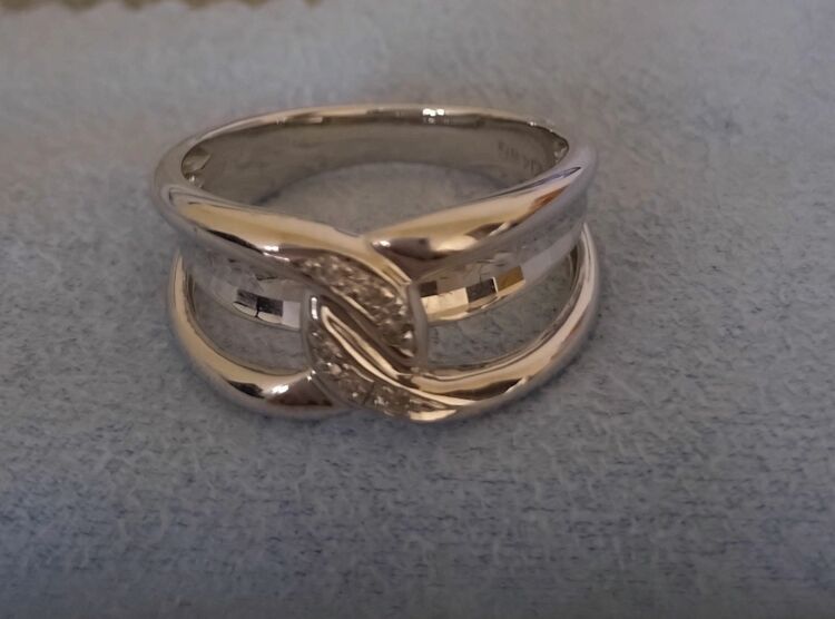 指輪（金・貴金属）の商品画像 - 査定依頼日：2025年10月14日 - 最高査定価格：100,000円