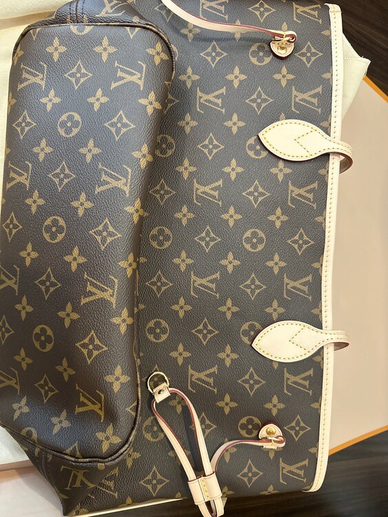 ルイヴィトン ネヴァーフル （ブランドバッグ）の商品画像 - 査定依頼日：2025年4月22日 - 最高査定価格：200,000円