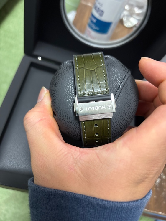 ウブロ クラシックフュージョン 5（高級時計）の商品画像 - 査定依頼日：2025年11月12日 - 最高査定価格：820,000円