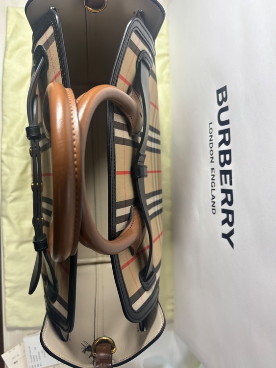 その他 バーバリー （ブランドバッグ）の商品画像 - 査定依頼日：2025年11月18日 - 最高査定価格：30,000円