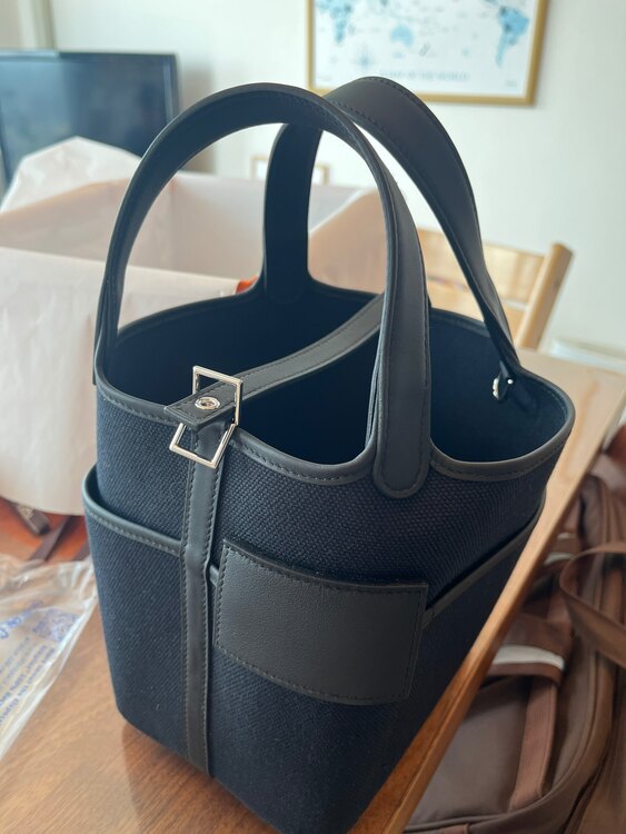 ピコタンロックPMカーゴ（ブランドバッグ）の商品画像 - 査定依頼日：2025年4月5日 - 最高査定価格：500,000円