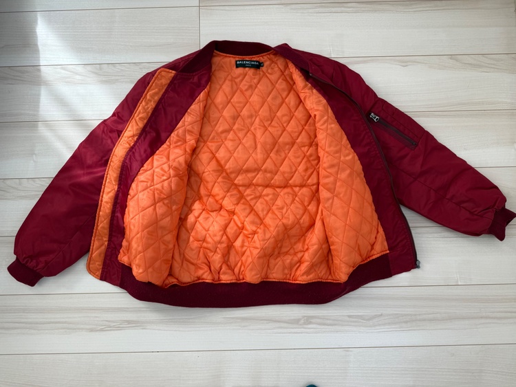 バレンシアガ  （ブランドバッグ）の商品画像 - 査定依頼日：2026年2月22日 - 最高査定価格：70,000円