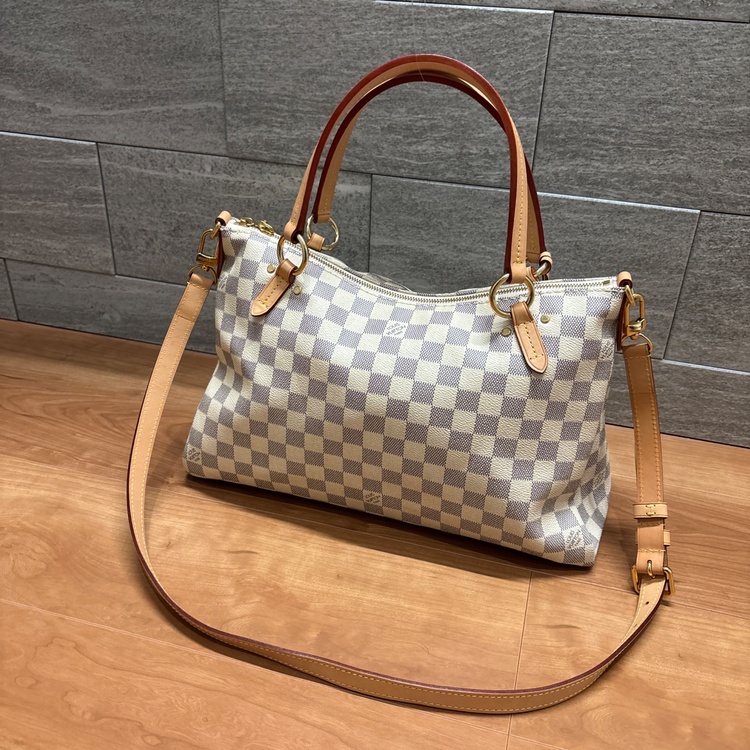 ルイヴィトン/リミントン/N40022/ストラップ付（ブランドバッグ）の商品画像 - 査定依頼日：2026年3月31日 - 最高査定価格：235,000円