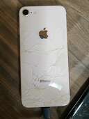 iPhone8（スマホ）の商品画像 - 査定依頼日：2024年2月5日 - 最高査定価格：2,000円