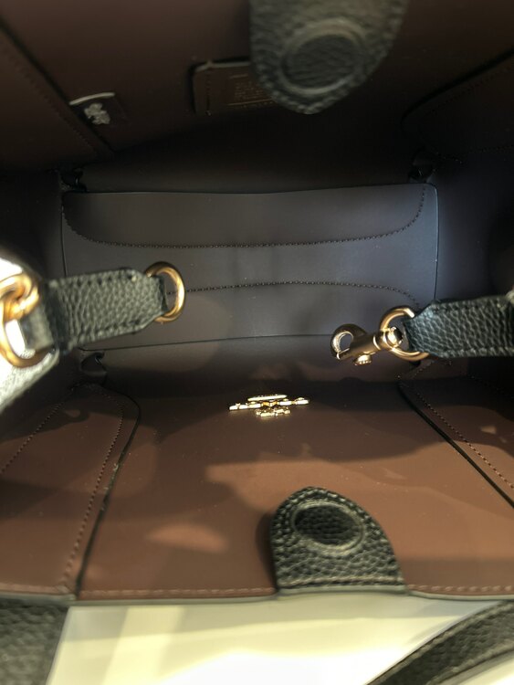 その他 コーチ （ブランドバッグ）の商品画像 - 査定依頼日：2025年4月16日 - 最高査定価格：4,000円