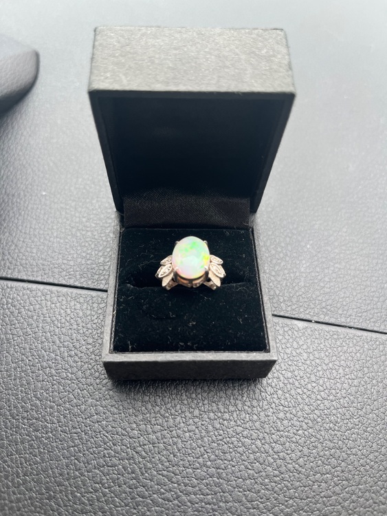 オパール　リング（金・貴金属）の商品画像 - 査定依頼日：2025年6月26日 - 最高査定価格：60,000円