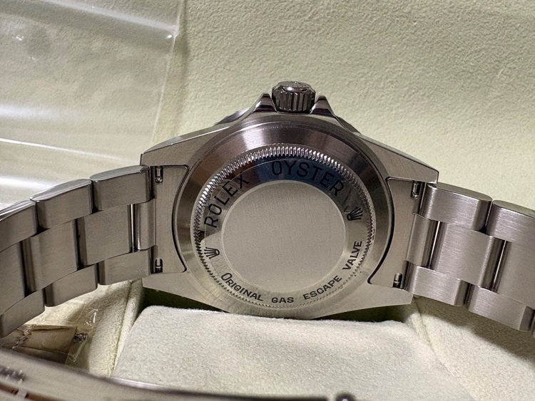 ロレックスシードゥエラー（高級時計）の商品画像 - 査定依頼日：2025年11月29日 - 最高査定価格：1,400,000円