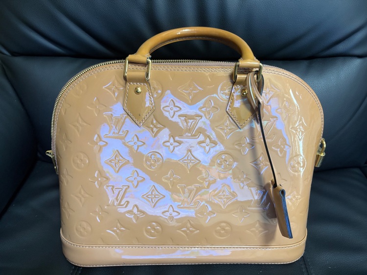 ルイヴィトン アルマ （ブランドバッグ）の商品画像 - 査定依頼日：2025年6月5日 - 最高査定価格：50,000円