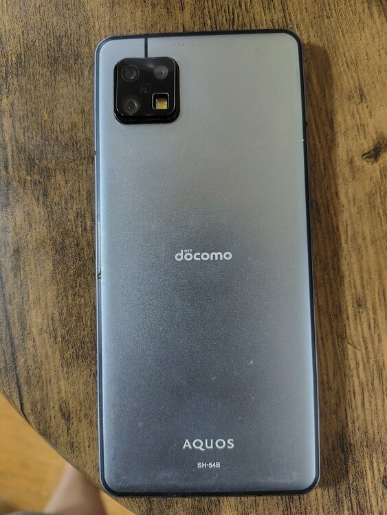 AQUOS AQUOS sense6 docomo（スマホ）の商品画像 - 査定依頼日：2026年7月28日 - 最高査定価格：3,000円