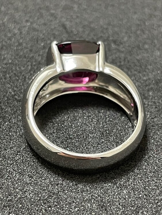 タサキリング　ガーネット（宝石）の商品画像 - 査定依頼日：2025年3月13日 - 最高査定価格：50,000円