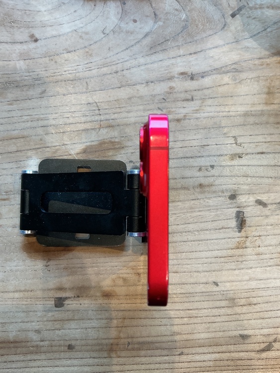 iPhone14puls（スマホ）の商品画像 - 査定依頼日：2026年1月4日 - 最高査定価格：47,000円