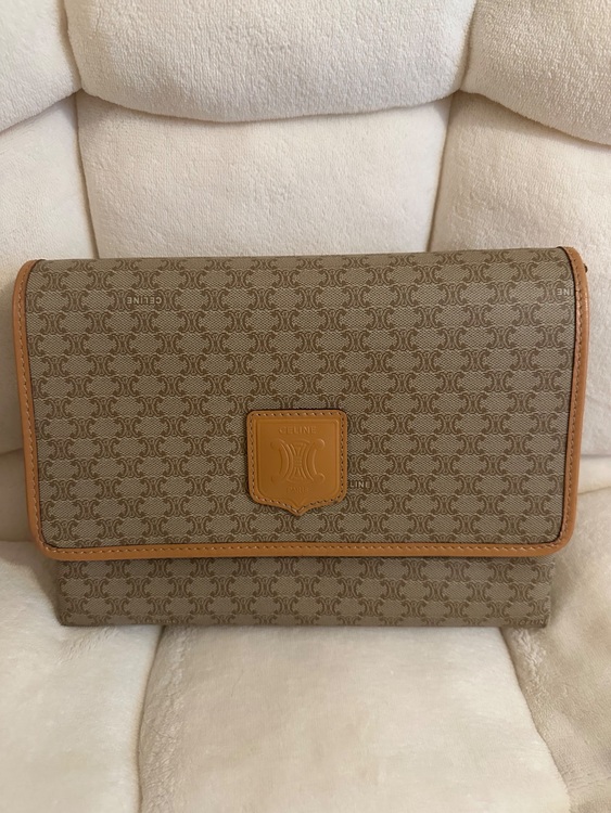 ショルダーバッグ（ブランドバッグ）の商品画像 - 査定依頼日：2025年9月20日 - 最高査定価格：30,000円