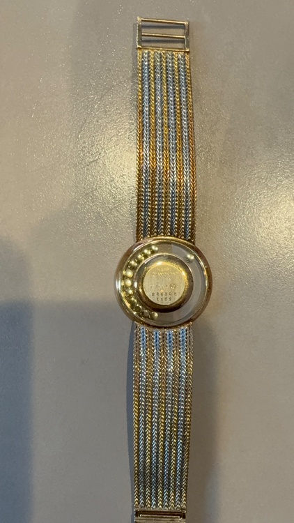 ショパール ハッピーダイヤモンド 246308115（高級時計）の商品画像 - 査定依頼日：2025年12月14日 - 最高査定価格：1,150,000円