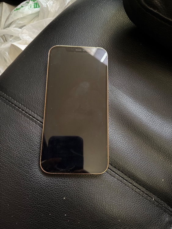 iPhone iPhone 12 Pro Max 256GB au（スマホ）の商品画像 - 査定依頼日：2026年5月31日 - 最高査定価格：36,000円