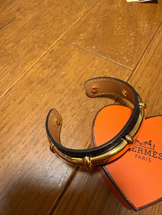 ブレスレット（ブランド財布・小物）の商品画像 - 査定依頼日：2025年11月24日 - 最高査定価格：15,000円