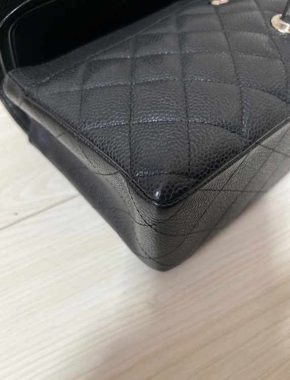 ダブルフラップ25cm キャビアスキン（ブランドバッグ）の商品画像 - 査定依頼日：2026年1月13日 - 最高査定価格：840,000円