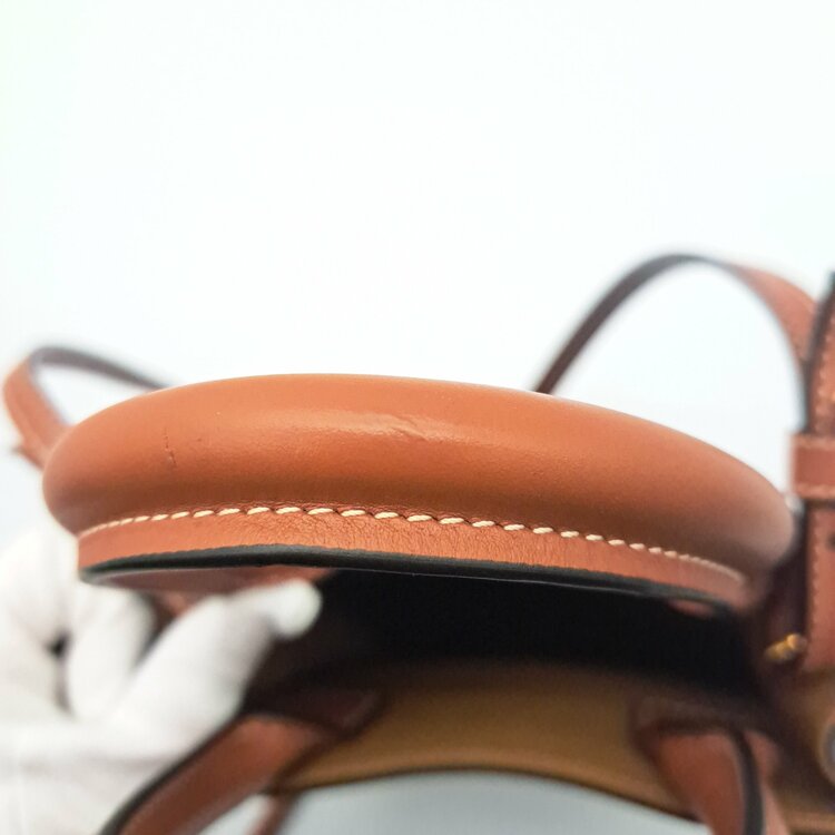 ミニバーティカルカバ（ブランドバッグ）の商品画像 - 査定依頼日：2026年4月10日 - 最高査定価格：100,000円