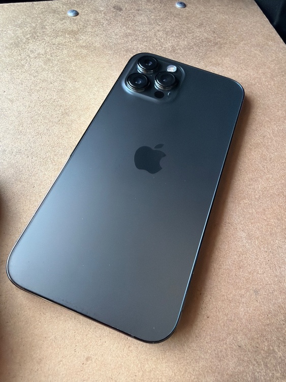 iPhone iPhone 12 Pro Max 256GB SIMフリー（スマホ）の商品画像 - 査定依頼日：2026年9月1日 - 最高査定価格：40,500円