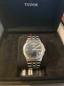 28600 新品（高級時計）の商品画像 - 査定依頼日：2025年9月4日 - 最高査定価格：245,000円