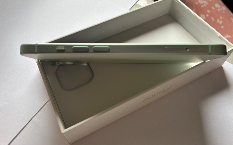 iPhone15 128GB グリーン（スマホ）の商品画像 - 査定依頼日：2026年2月3日 - 最高査定価格：64,000円