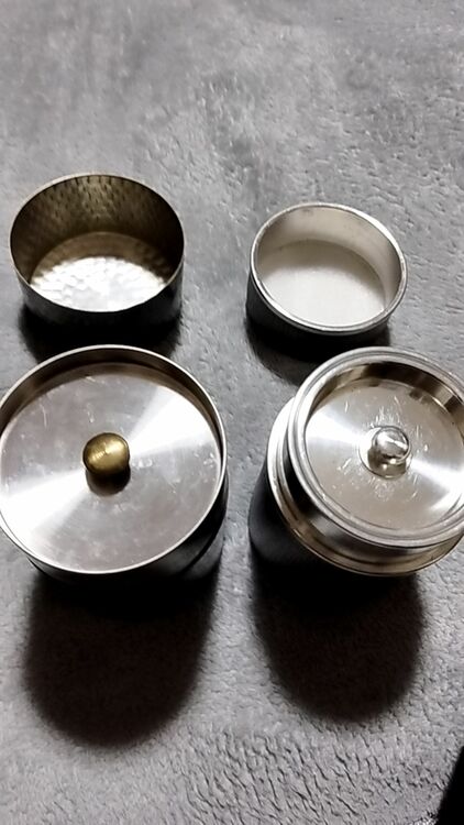 銅製茶筒　錫製茶筒（食器）の商品画像 - 査定依頼日：2025年10月25日 - 最高査定価格：2,000円