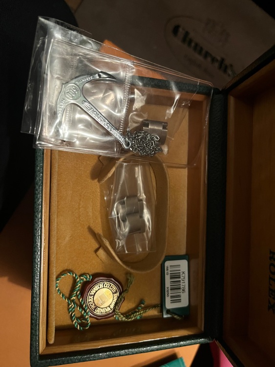 ロレックス サブマリーナー 1661（高級時計）の商品画像 - 査定依頼日：2025年11月12日 - 最高査定価格：1,850,000円