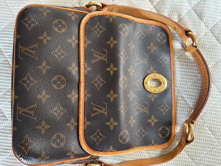 ヴィトンかばん（ブランドバッグ）の商品画像 - 査定依頼日：2025年9月16日 - 最高査定価格：100,000円