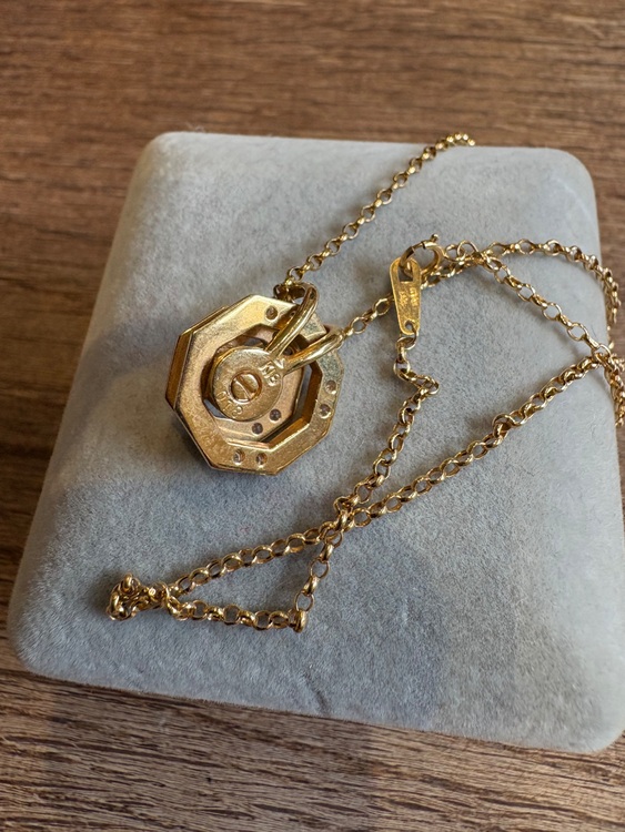 ダイヤ付きネックレス（金・貴金属）の商品画像 - 査定依頼日：2025年10月4日 - 最高査定価格：120,000円