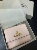 ヴィヴィアンウエストウッド　牛革三つ折り財布（古着・ファッション）の商品画像 - 査定依頼日：2026年7月28日 - 最高査定価格：6,000円