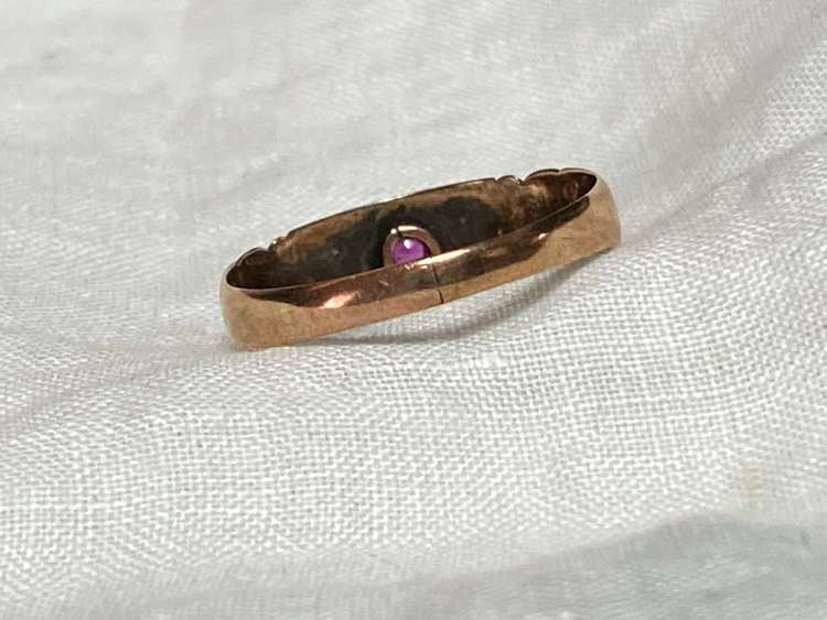 イギリスのアンティークリング　金　ルビー（金・貴金属）の商品画像 - 査定依頼日：2023年10月4日 - 最高査定価格：4,000円