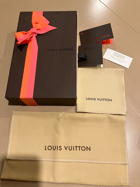 ヴェルニ　長財布（ブランド財布・小物）の商品画像 - 査定依頼日：2025年11月18日 - 最高査定価格：11,000円