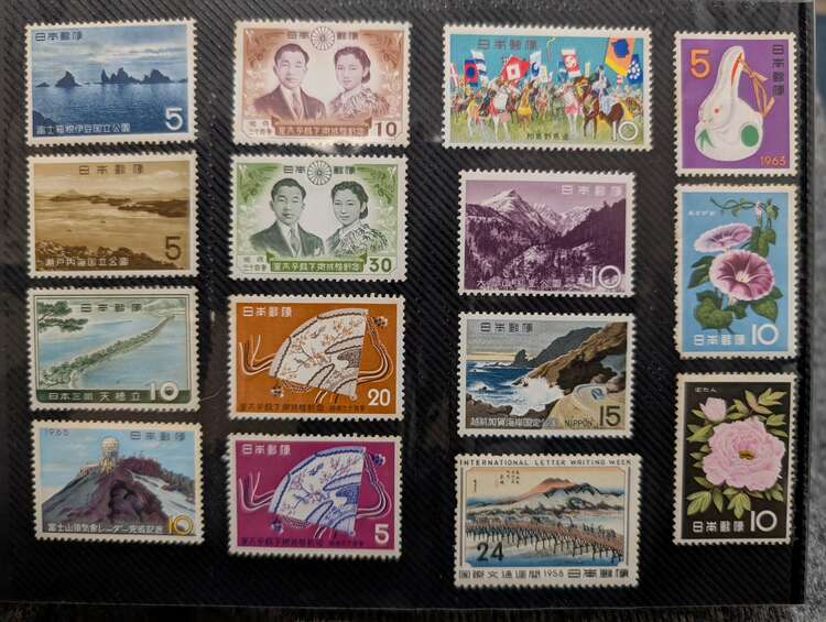 切手バラ100数枚、記念シート、お年玉切手シート数枚（切手）の商品画像 - 査定依頼日：2025年5月19日 - 最高査定価格：300円